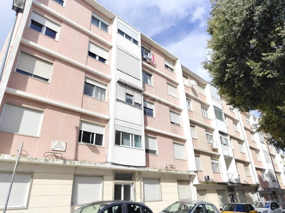 Apartamento T2 para Venda em Benfica Foto 21