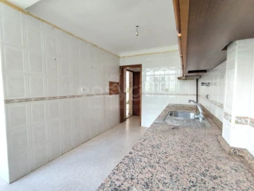Apartamento T2 para Venda em Benfica