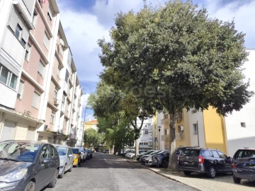 Apartamento T2 para Venda em Benfica