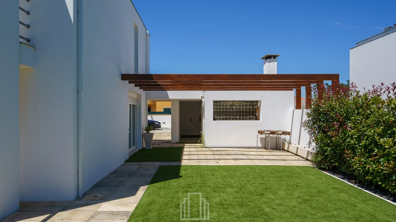 Moradia T3 para Venda em Esmoriz Foto 11