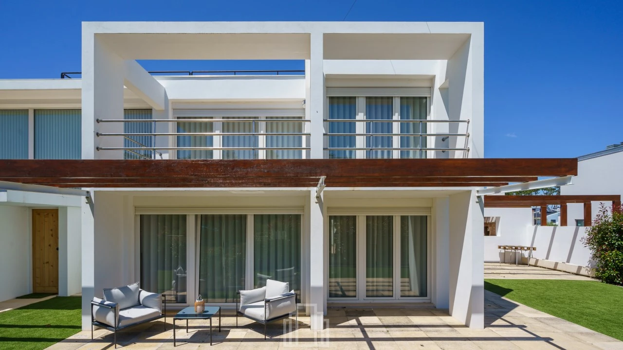 Moradia T3 para Venda em Esmoriz Foto 1