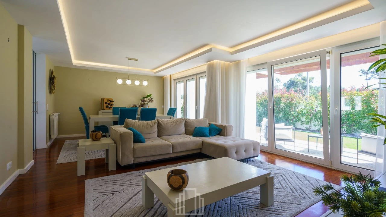 Moradia T3 para Venda em Esmoriz Foto 18