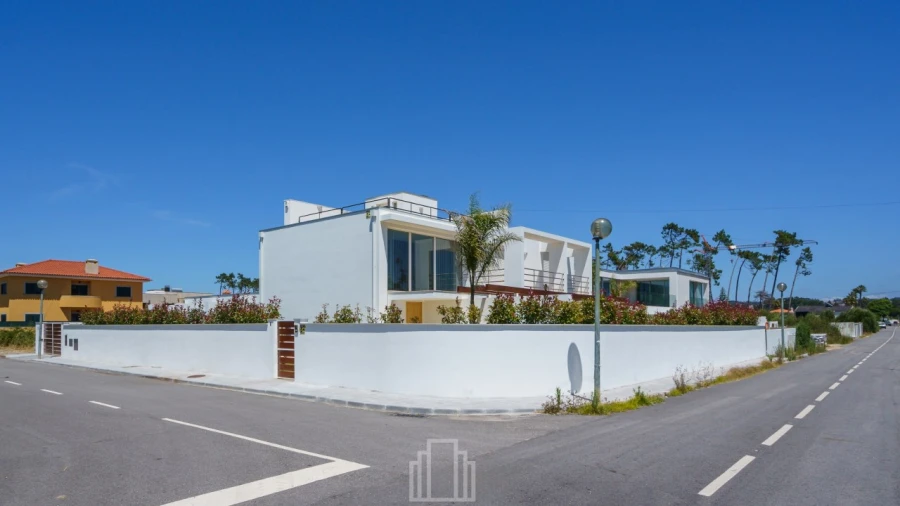 Moradia T3 para Venda em Esmoriz Foto 43