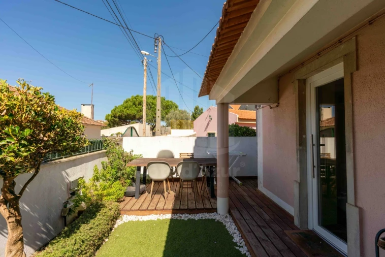 Moradia T3 para Venda em Santa Maria e São Miguel, São Martinho, São Pedro Penaferrim Foto 5