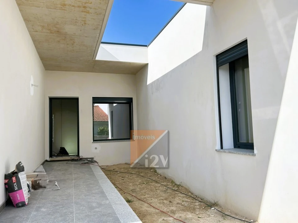 Moradia T3 para Venda em Leiria, Pousos, Barreira e Cortes Foto 6