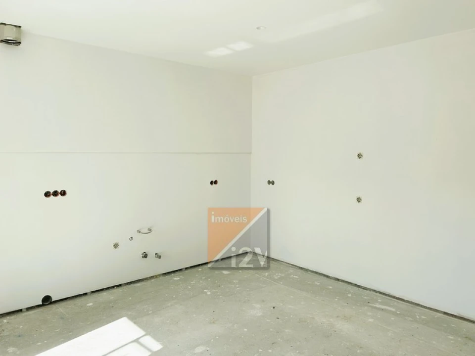 Moradia T3 para Venda em Leiria, Pousos, Barreira e Cortes Foto 13