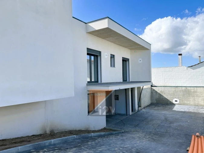 Moradia T3 para Venda em Leiria, Pousos, Barreira e Cortes Foto 7