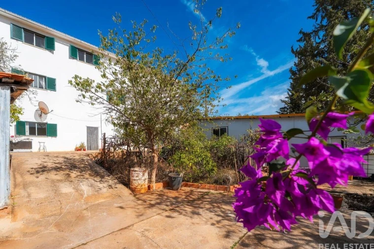 Moradia T12 para Venda em Alte Foto 3