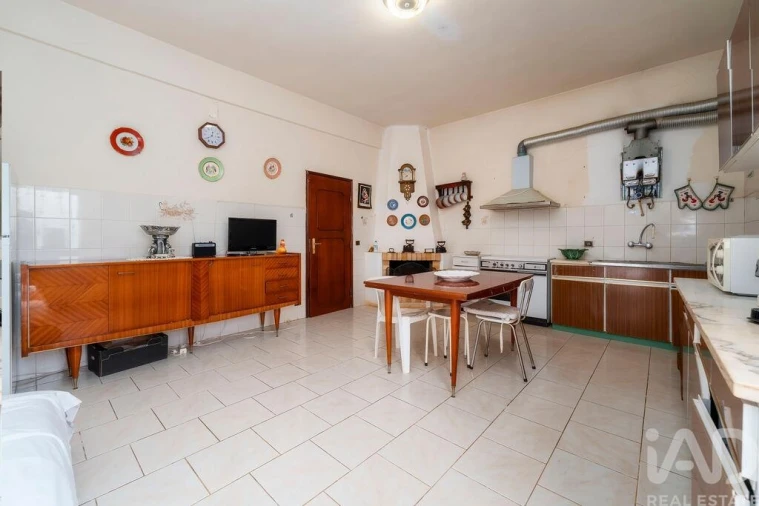 Moradia T12 para Venda em Alte Foto 8