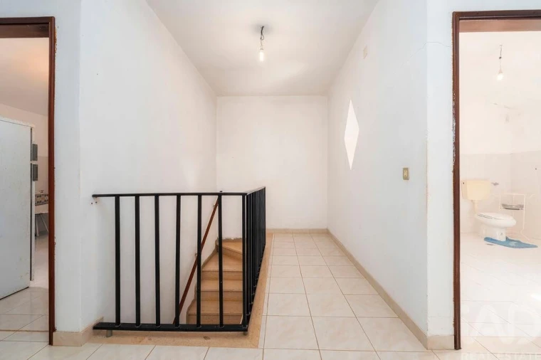 Moradia T12 para Venda em Alte Foto 14