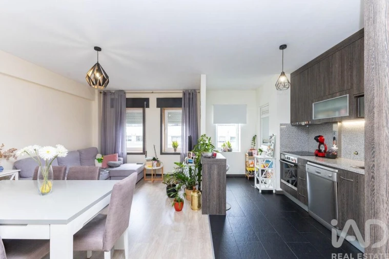 Apartamento T2 para Venda em Alfena Foto 2