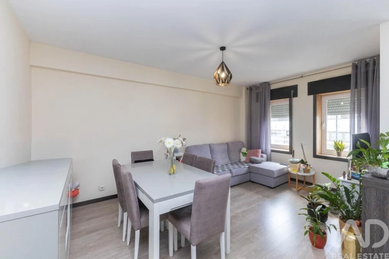 Apartamento T2 para Venda em Alfena Foto 3