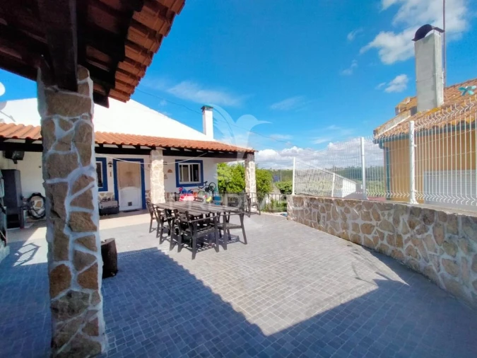 Moradia T3 para Venda em Azoia de Cima e Tremês Foto 3