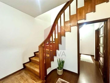 Moradia T4 para Venda em Real, Dume e Semelhe