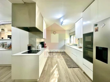 Moradia T4 para Venda em Real, Dume e Semelhe