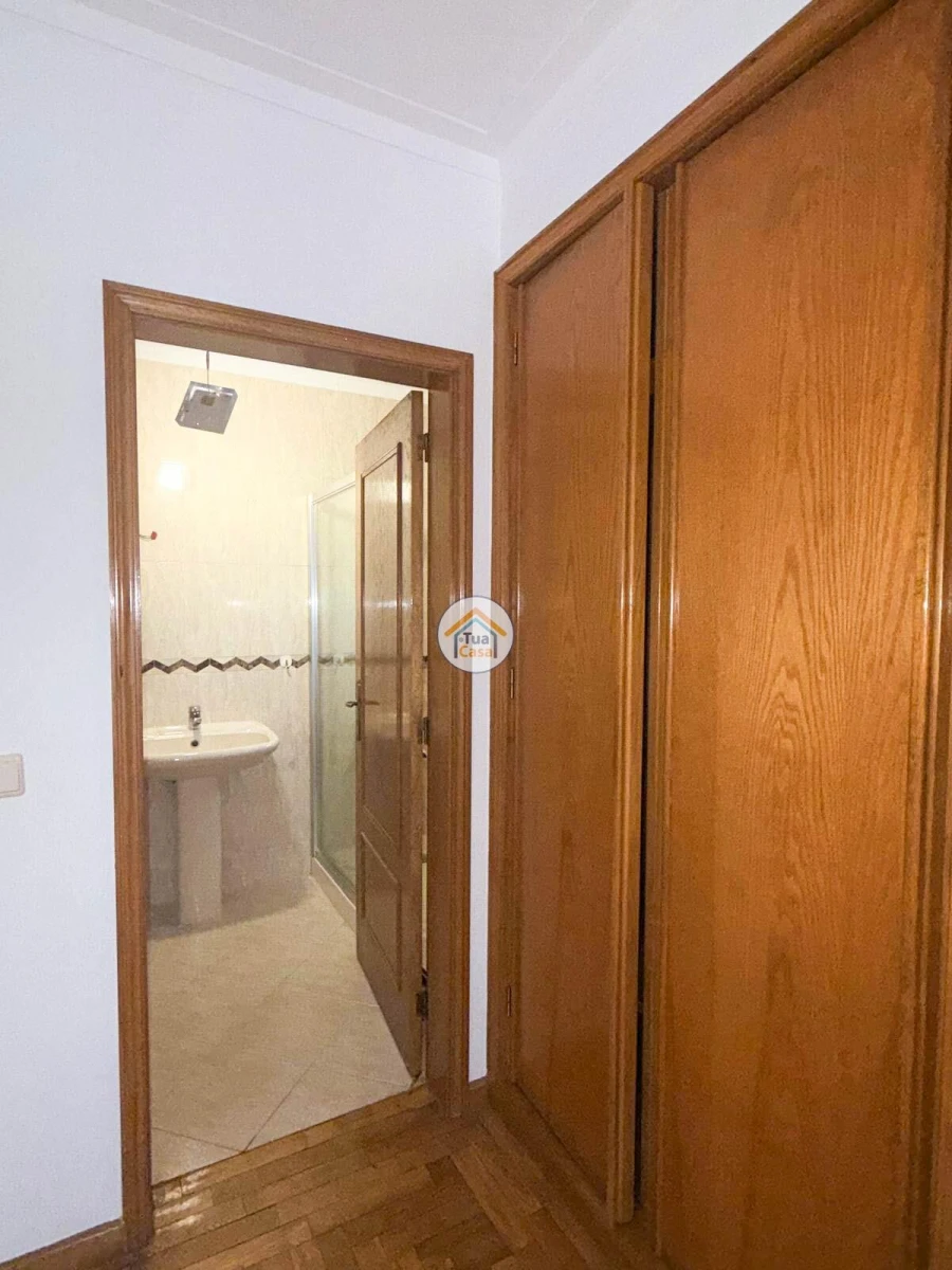 Apartamento T3 para Venda em Argoncilhe Foto 21