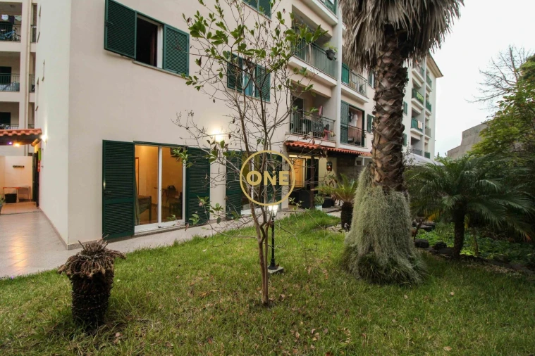 Apartamento T2 para Venda em Caniço Foto 25