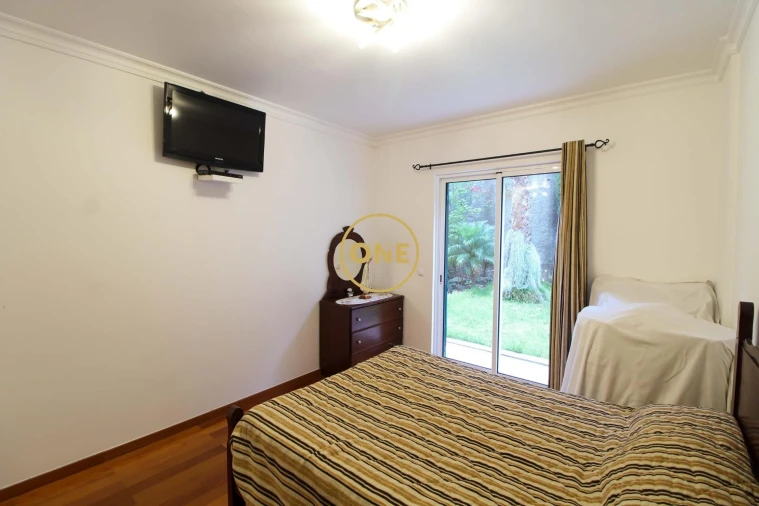 Apartamento T2 para Venda em Caniço Foto 9