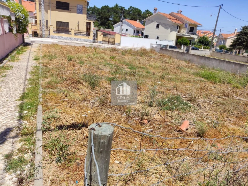 Terreno para Venda em Charneca de Caparica e Sobreda Foto 2