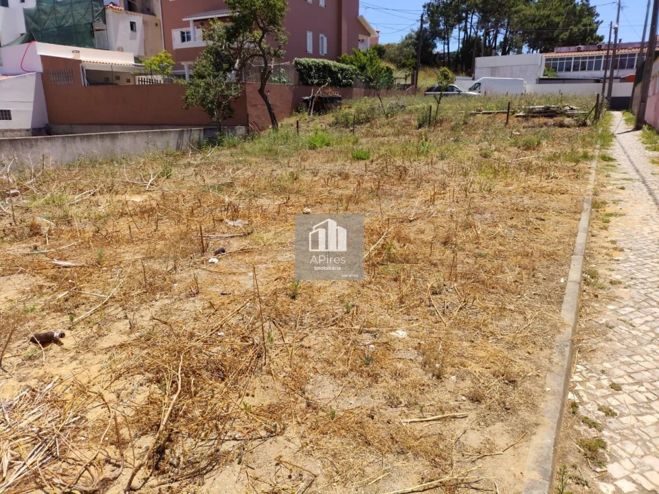 Terreno para Venda em Charneca de Caparica e Sobreda Foto 5