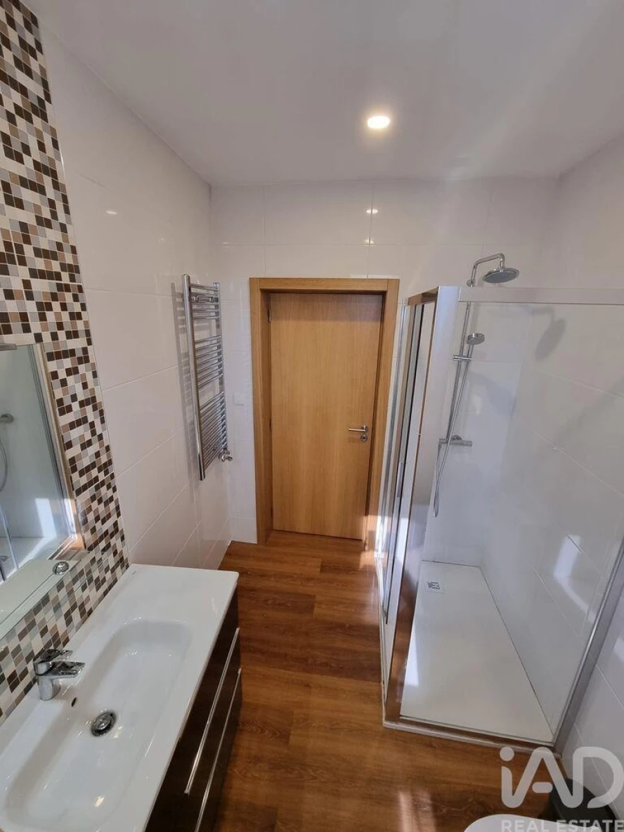 Moradia T4 para Venda em Castêlo da Maia Foto 18