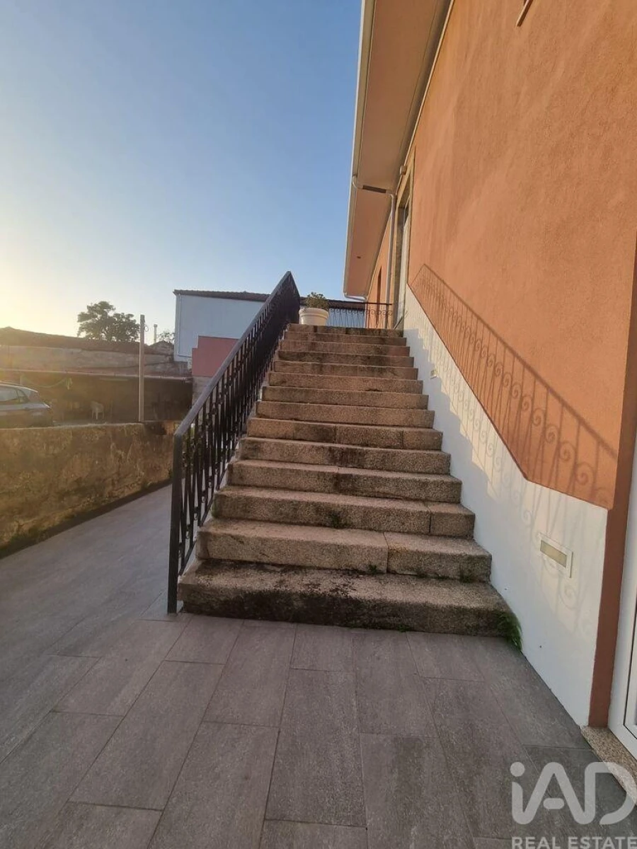 Moradia T4 para Venda em Castêlo da Maia Foto 35