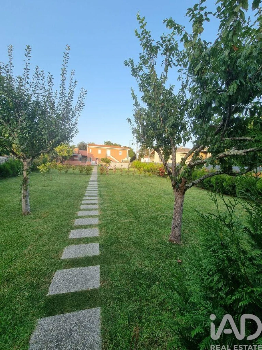 Moradia T4 para Venda em Castêlo da Maia Foto 31