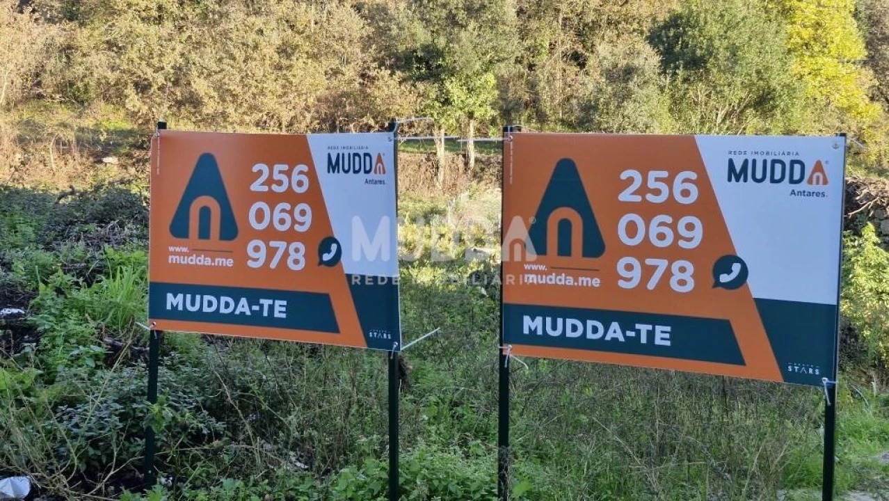 Moradia T2 para Venda em Romariz Foto 2