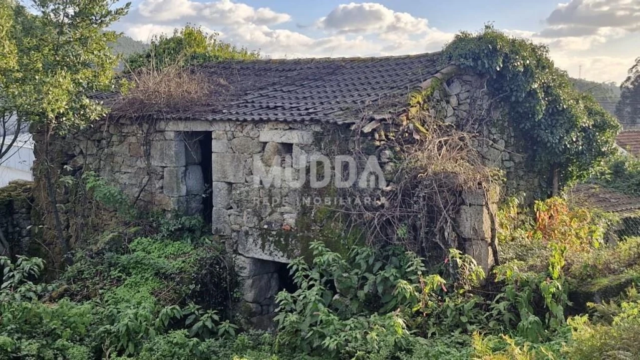 Moradia T2 para Venda em Romariz Foto 1