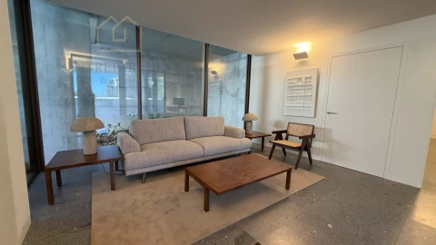 Apartamento T2 para Venda em Aldoar, Foz do Douro e Nevogilde