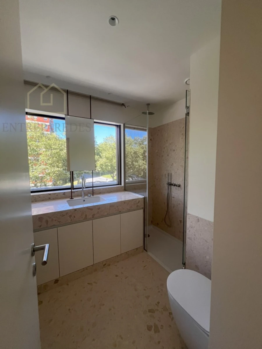 Apartamento T2 para Venda em Aldoar, Foz do Douro e Nevogilde Foto 49