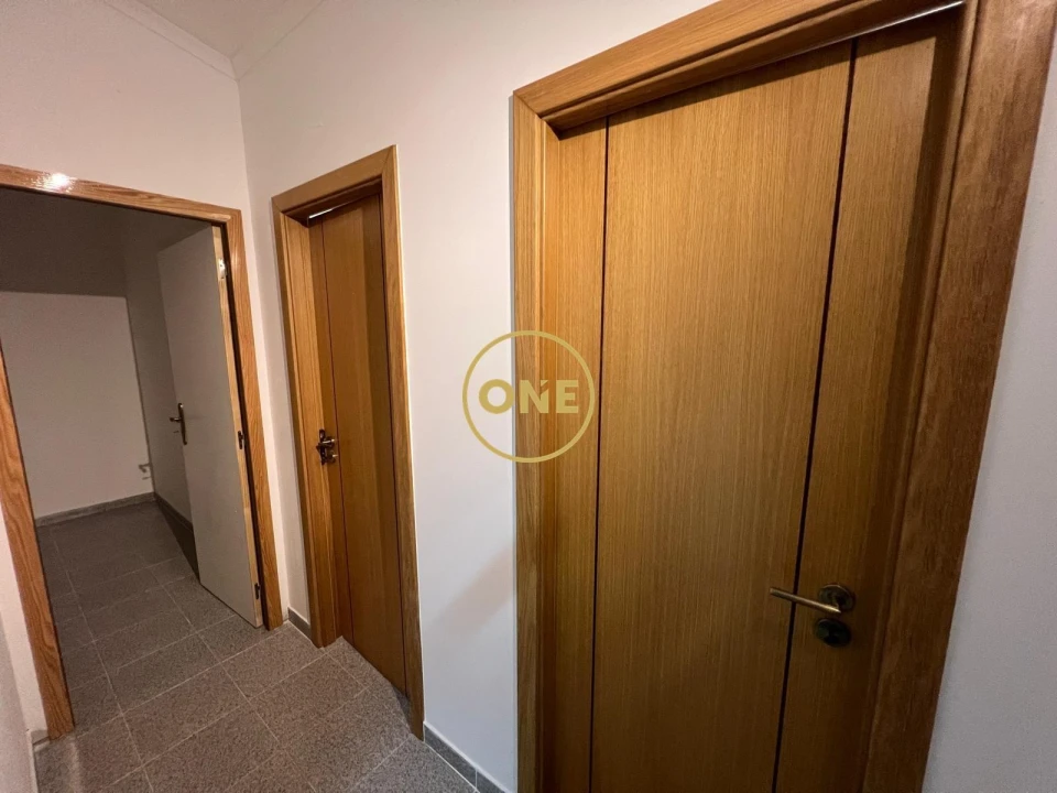 Moradia T4 para Venda em Branca Foto 33