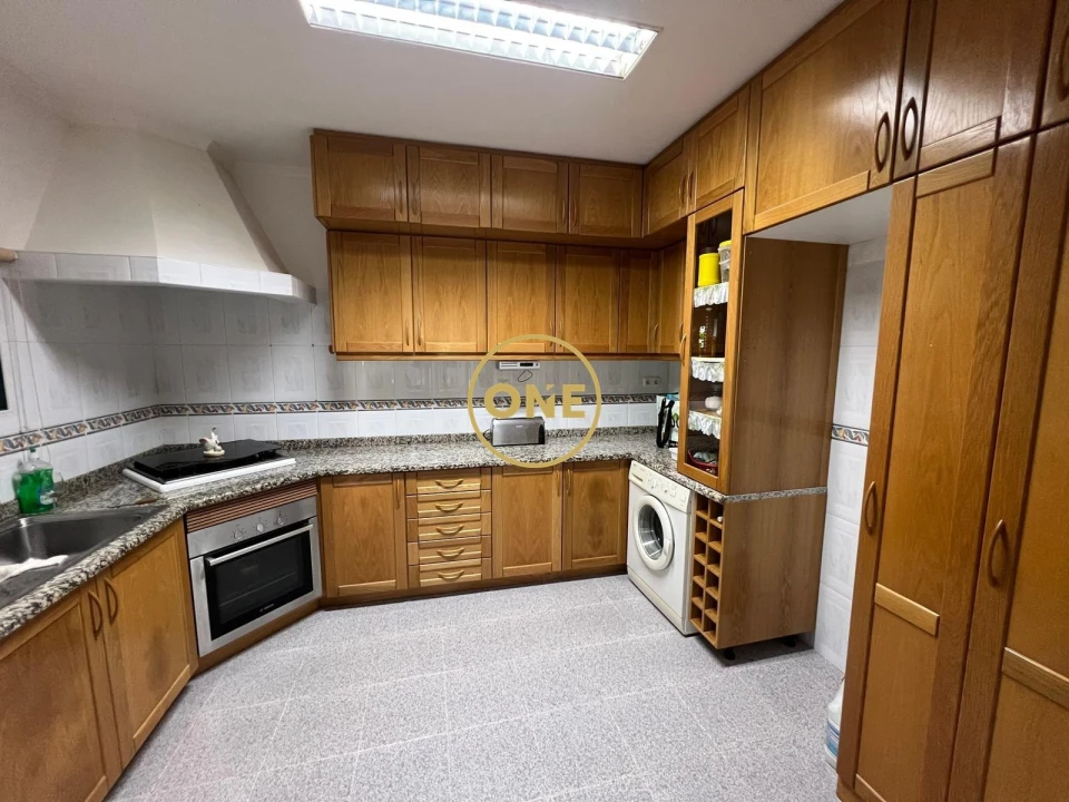 Moradia T4 para Venda em Branca Foto 21