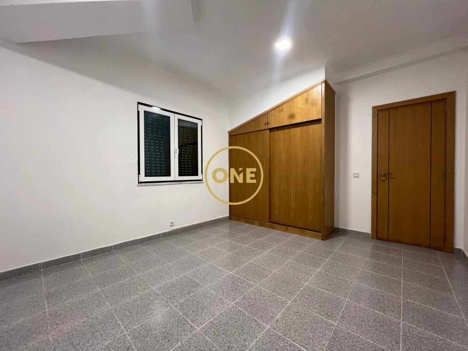 Moradia T4 para Venda em Branca Foto 22