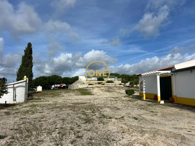 Moradia T4 para Venda em Branca Foto 52