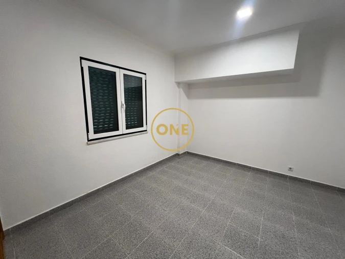 Moradia T4 para Venda em Branca Foto 30