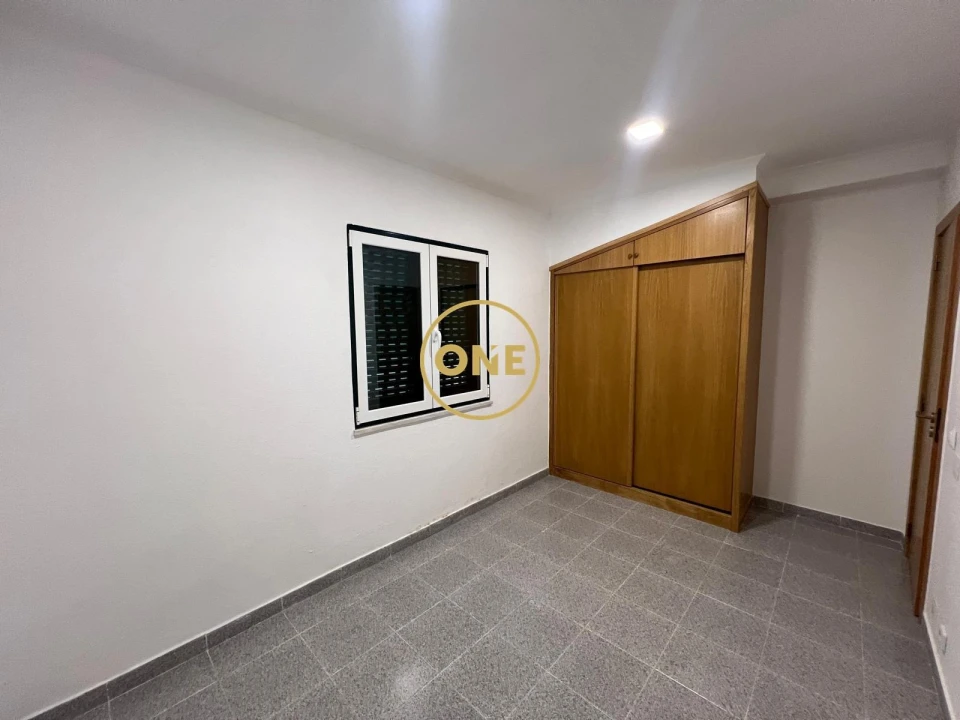 Moradia T4 para Venda em Branca Foto 26