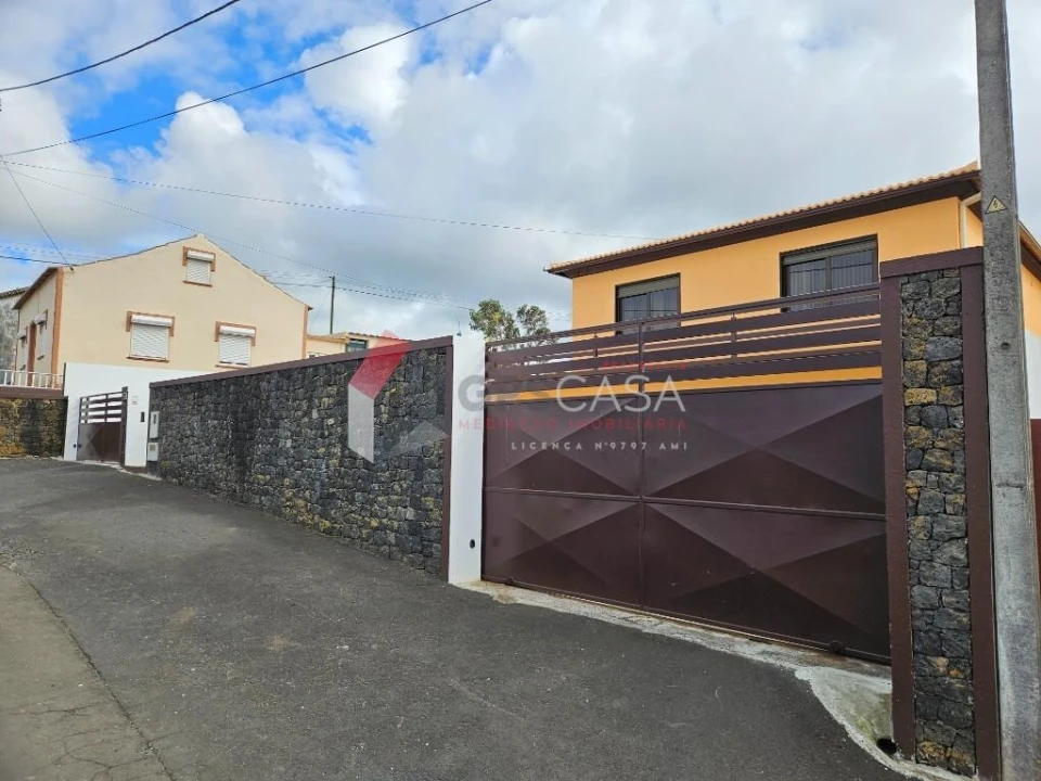 Moradia T4 para Venda em Agualva Foto 3