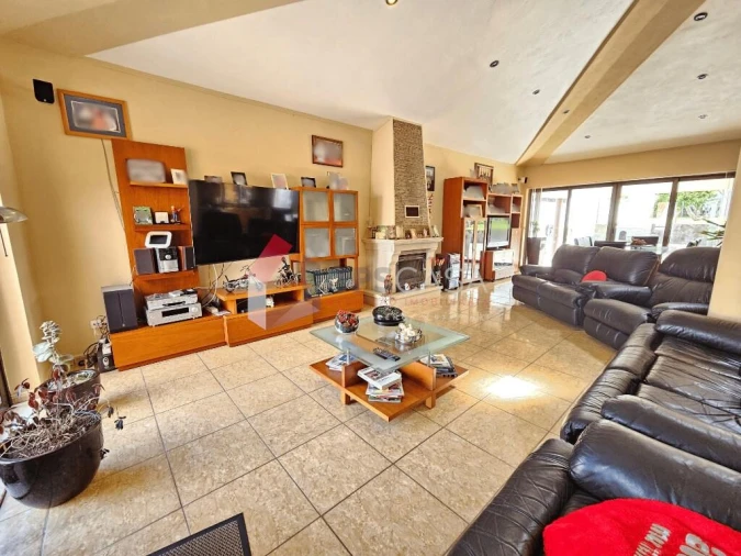 Moradia T4 para Venda em Agualva Foto 7