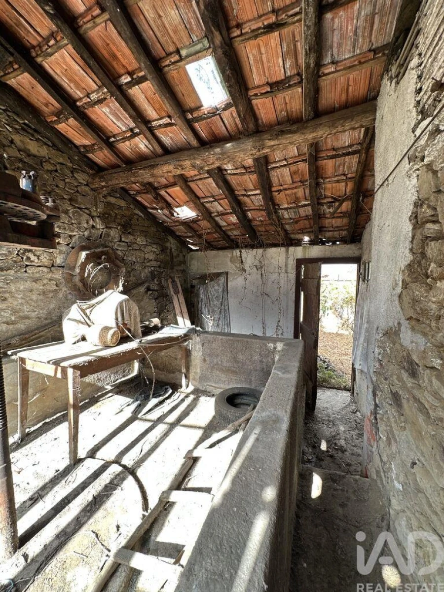 Moradia T3 para Venda em Cambres Foto 8