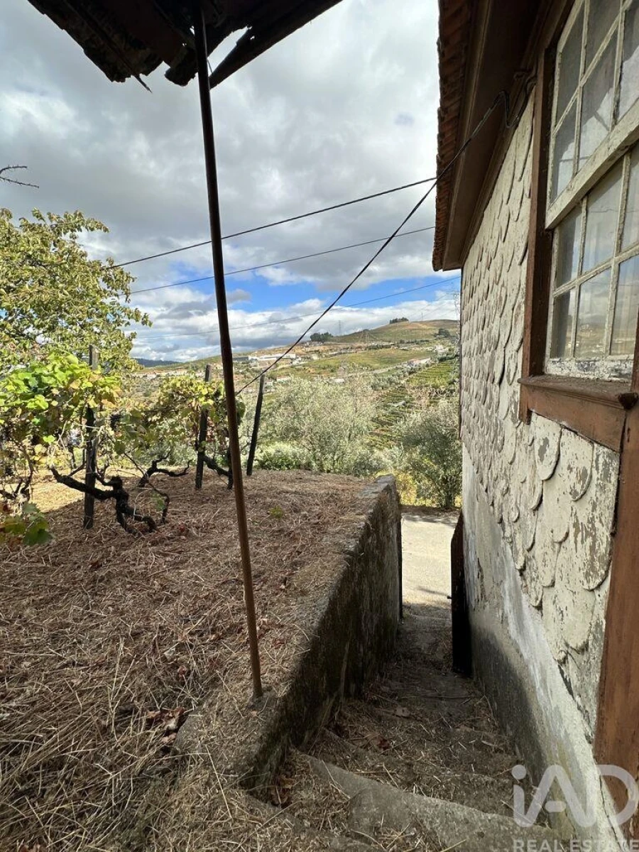 Moradia T3 para Venda em Cambres Foto 10