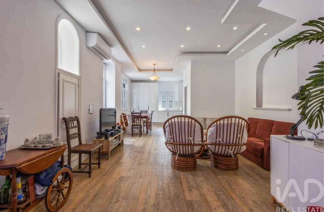 Moradia T3 para Venda em Areeiro Foto 6