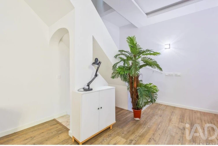 Moradia T3 para Venda em Areeiro Foto 7