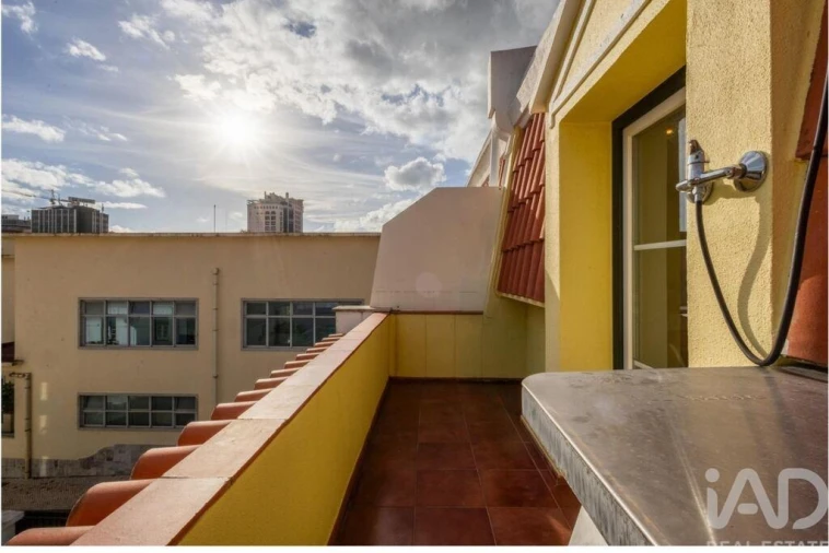 Moradia T3 para Venda em Areeiro Foto 21