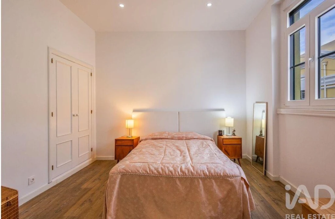 Moradia T3 para Venda em Areeiro Foto 9