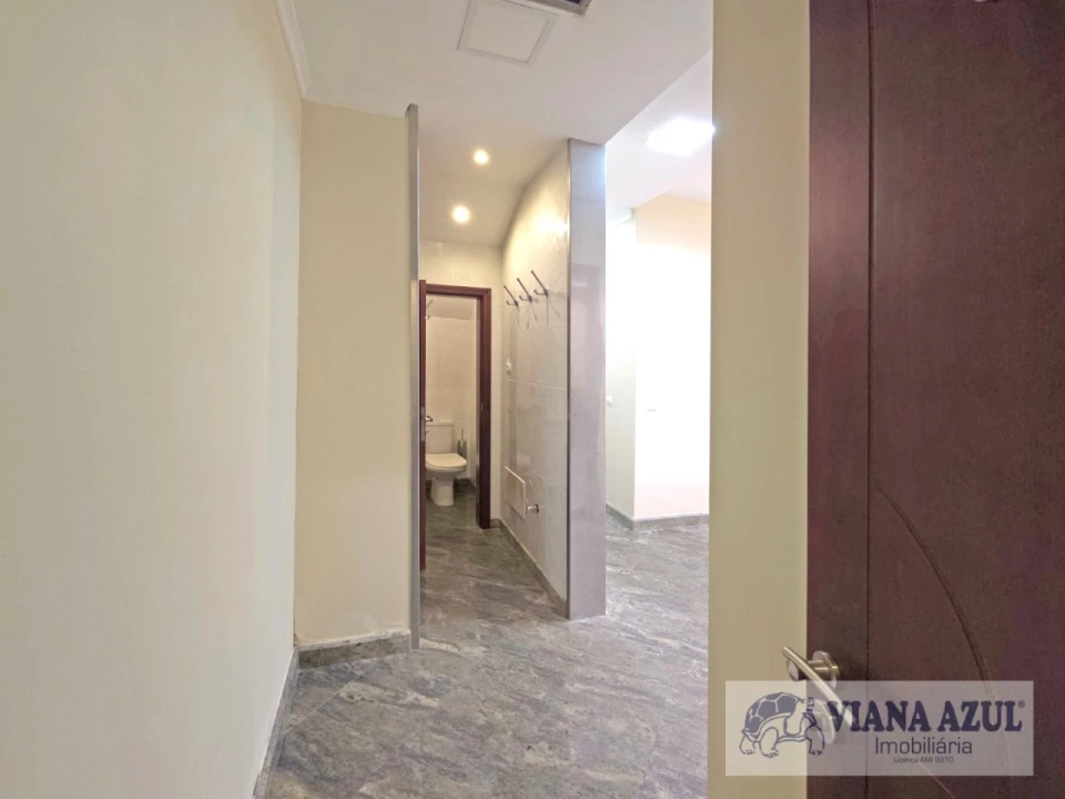 Loja para Arrendamento em Santa Maria Maior e Monserrate e Meadela Foto 12