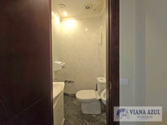 Loja para Arrendamento em Santa Maria Maior e Monserrate e Meadela Foto 10