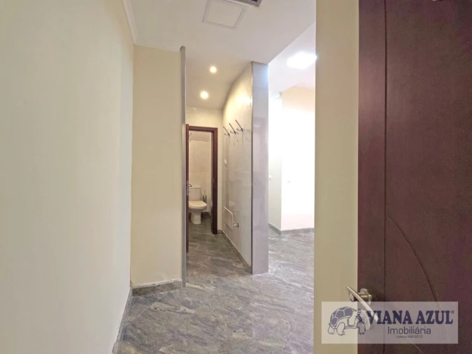 Loja para Arrendamento em Santa Maria Maior e Monserrate e Meadela Foto 12