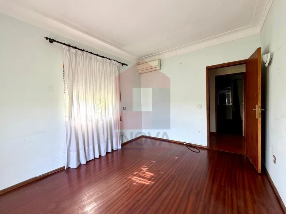 Moradia T3 para Venda em Vila Verde e Barbudo Foto 14