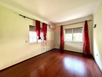 Moradia T3 para Venda em Vila Verde e Barbudo